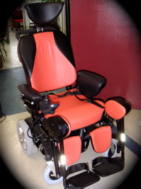 Le fauteuil en position assise lors de son essai à Hacavie