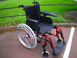 le fauteuil de face devant Hacavie