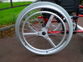 la roue du fauteuil action dual