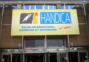 Le logo et l'entrée du salon Handica 2007