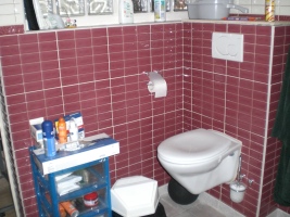 La maison vu du trottoir d'en face