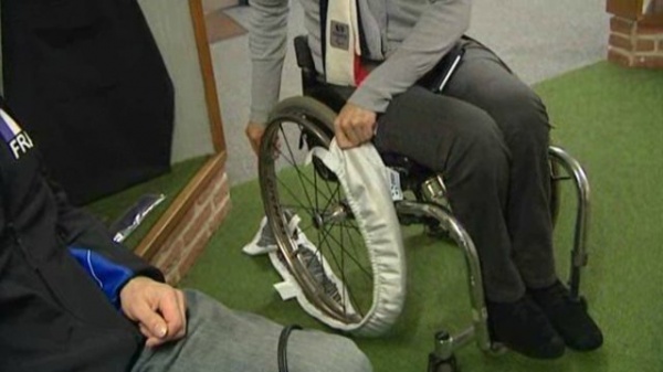 Chaussettes de protection pour roues de fauteuil roulant manuel